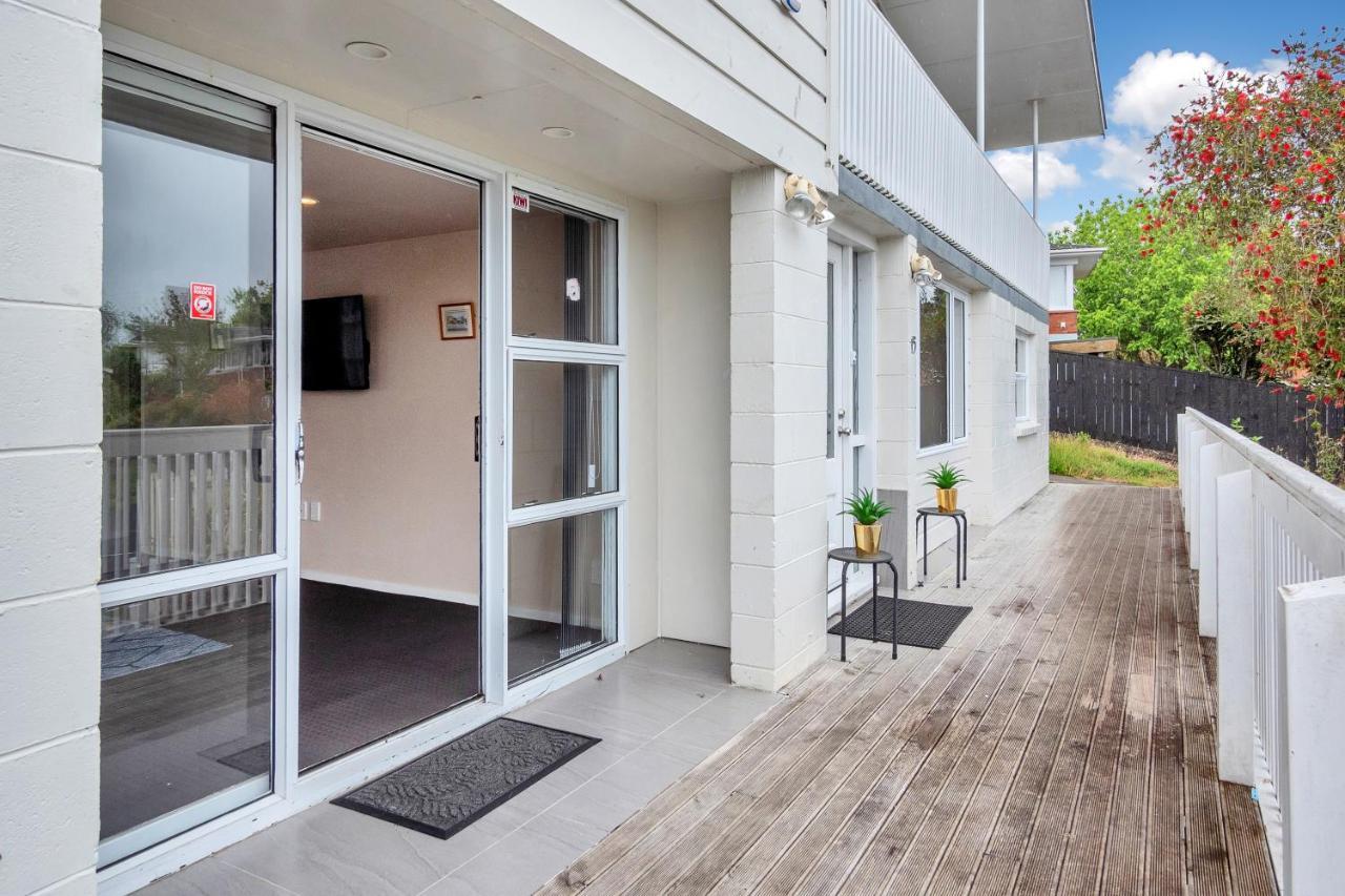 Sunny Side Getaway With Parking And Aircon Villa Auckland Buitenkant foto